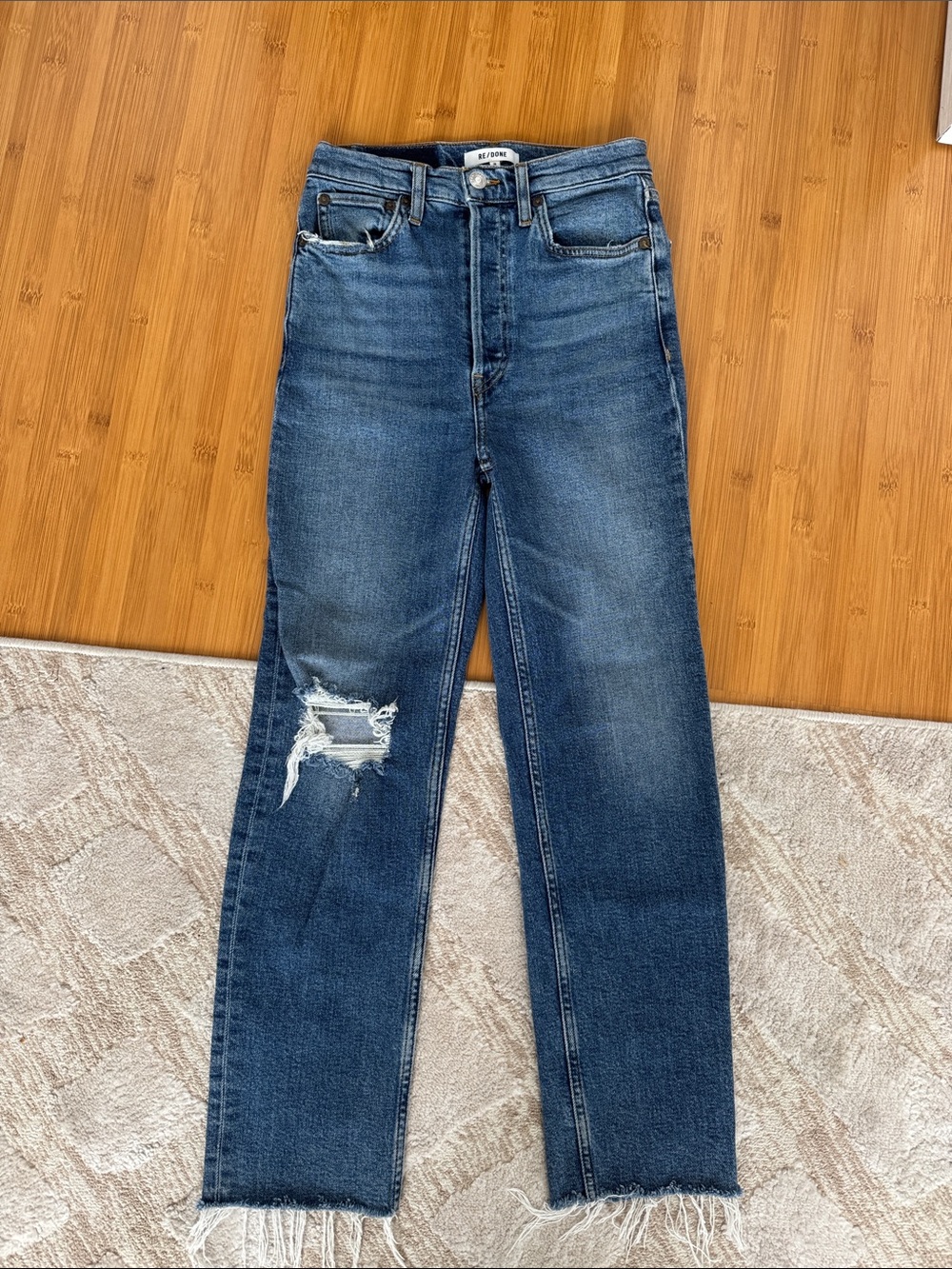 Re/Done Dark Blue Straight-Leg Jeans with Distressed Knee